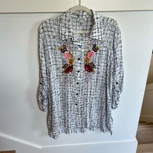 Krista Lee Floral Embroidered Button-Up Shirt Black and White Size Large
